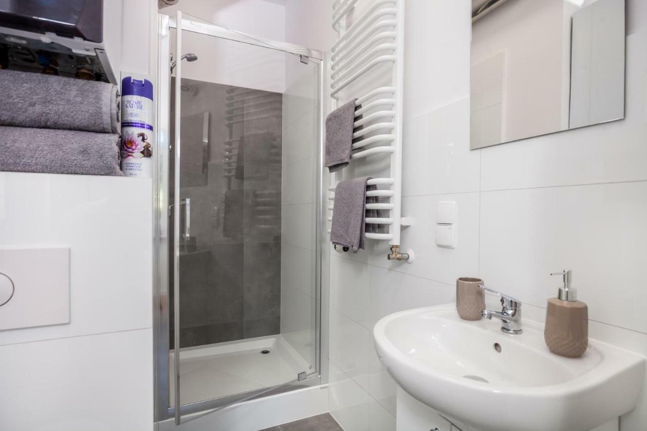 Apartament Floriana Apartment *